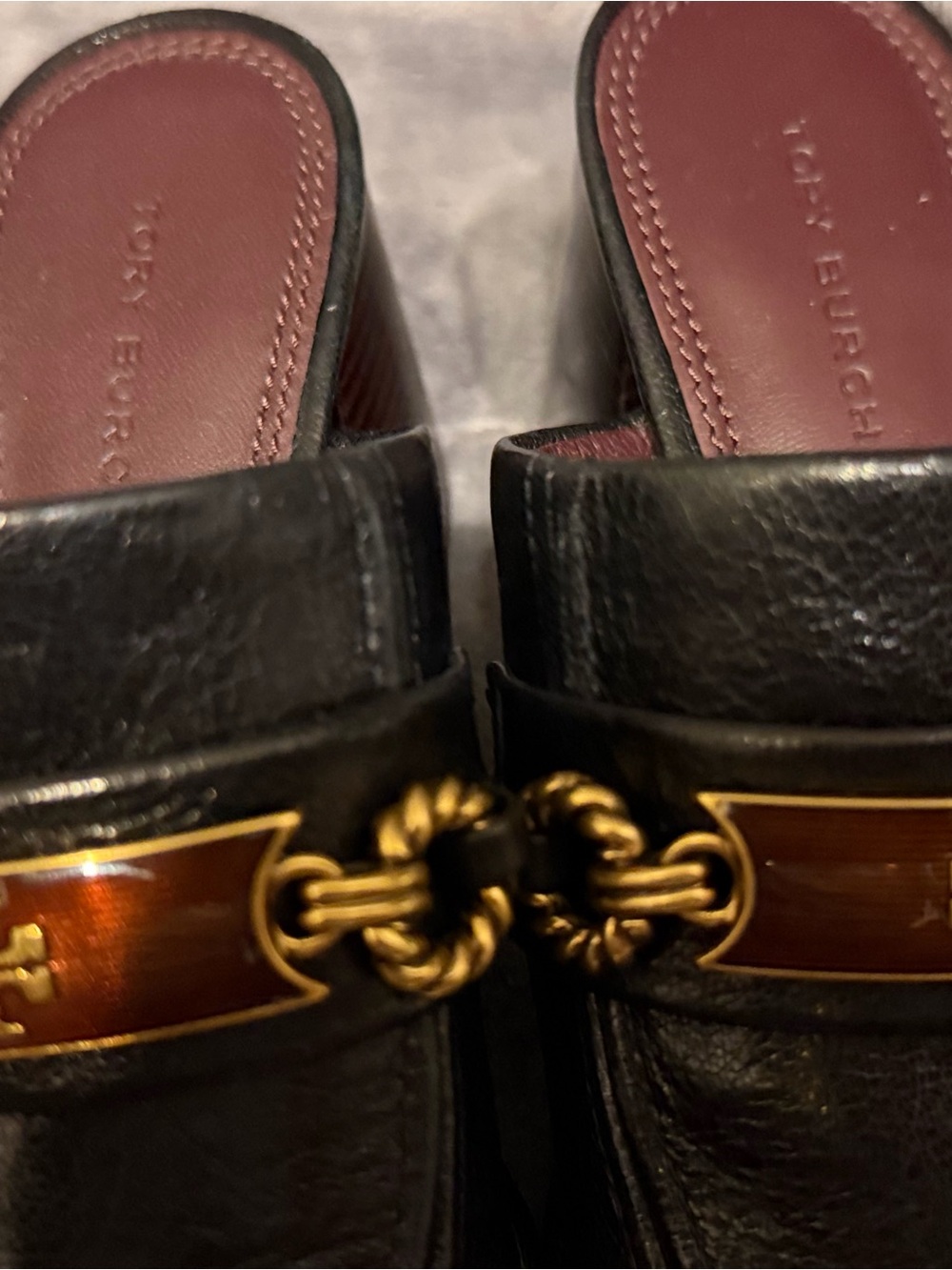 Tory Burch Black Leather Loafers with Gold Chain and Brown Enamel Plaque - Picture 7 of 10